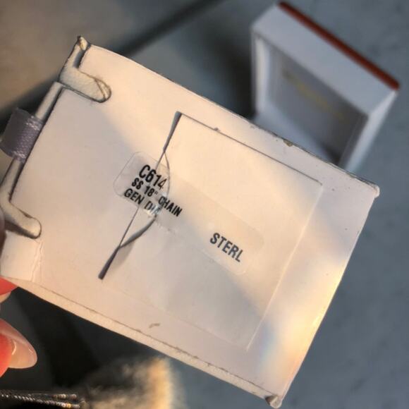 Marathon Brand new 18” Cross Chain - Picture 3 of 4